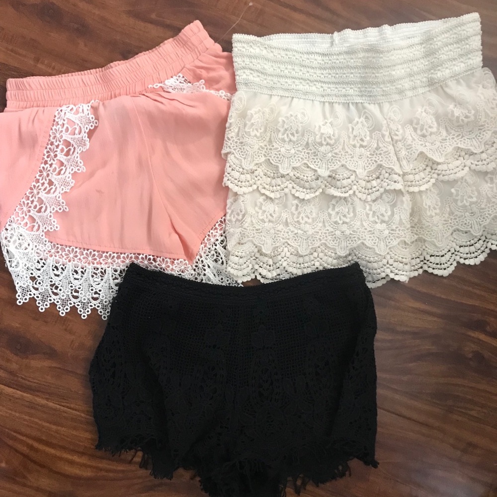 3 pairs of flowy shorts with lace